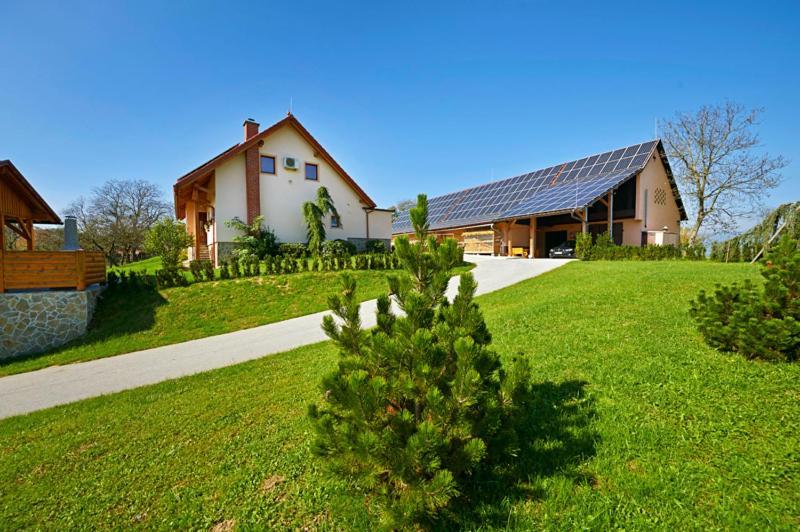Farmhouse Lipoglav Loče pri Poljčanah Esterno foto